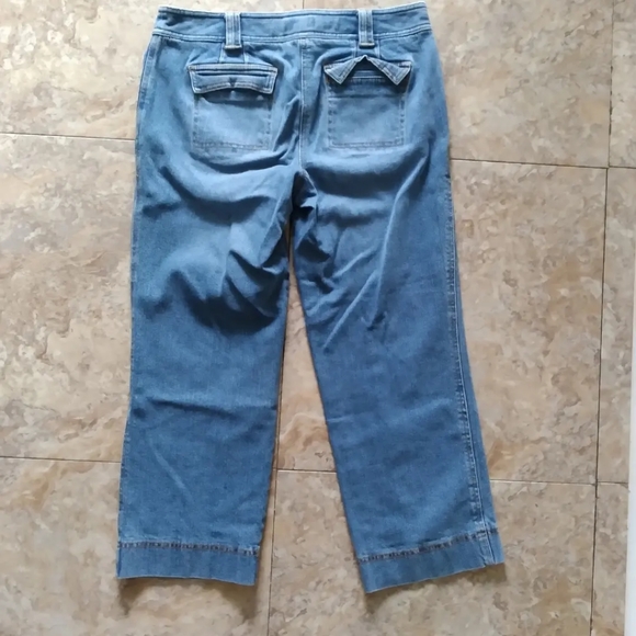 Ann Taylor Loft Cropped Front Zipper Pocket jeans, size 4 - Picture 3 of 7